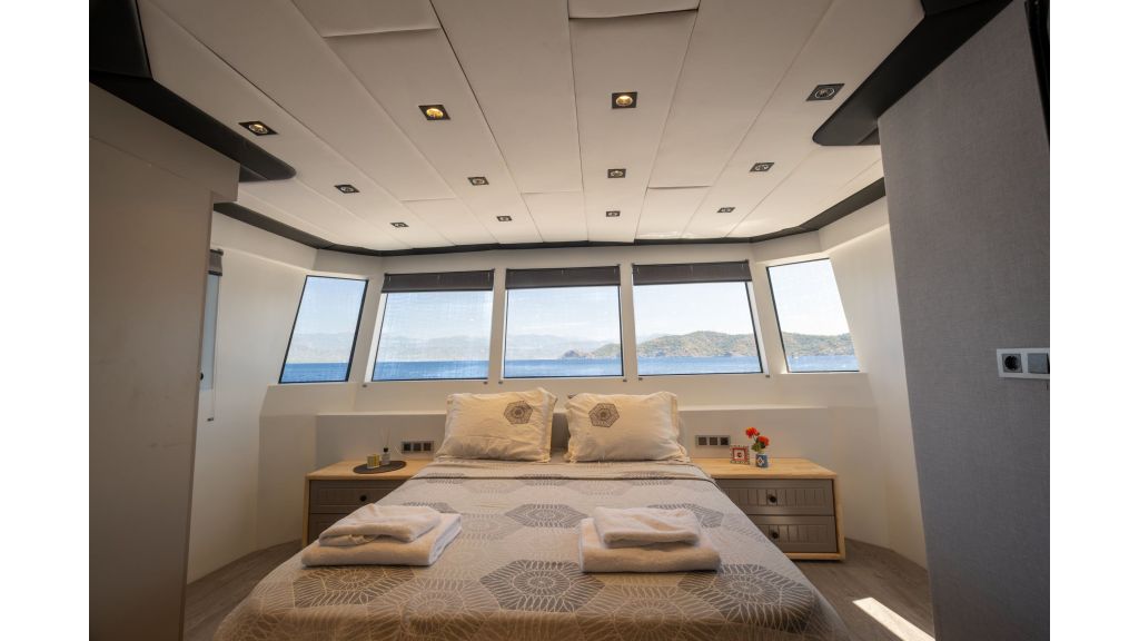 Aksa-s Motor Yacht (016)