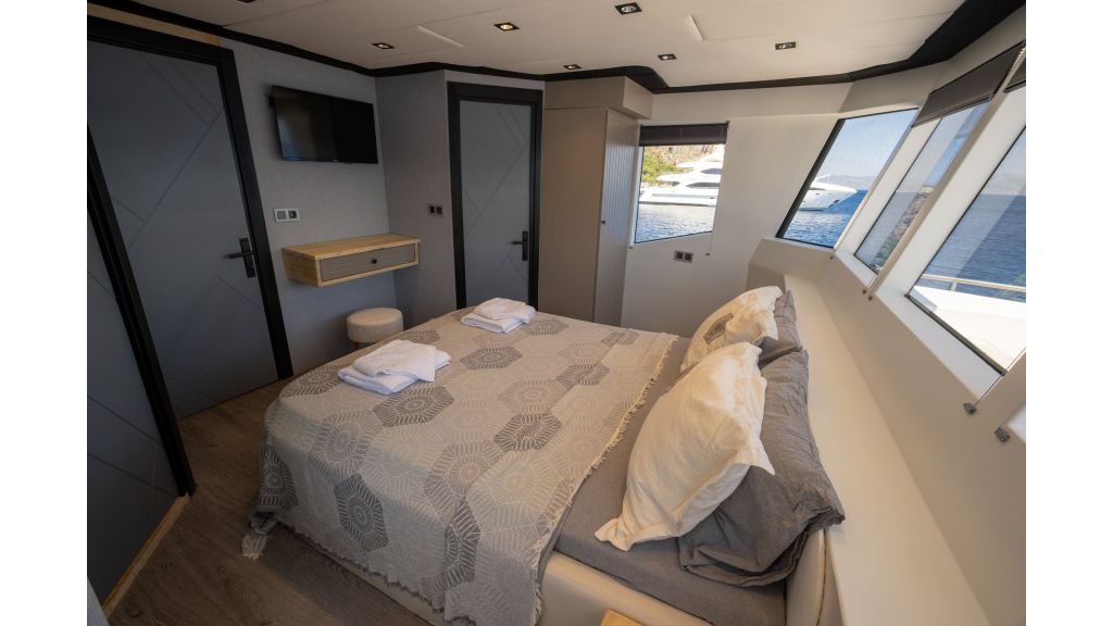 Aksa-s Motor Yacht (017)