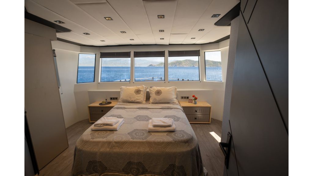 Aksa-s Motor Yacht (018)
