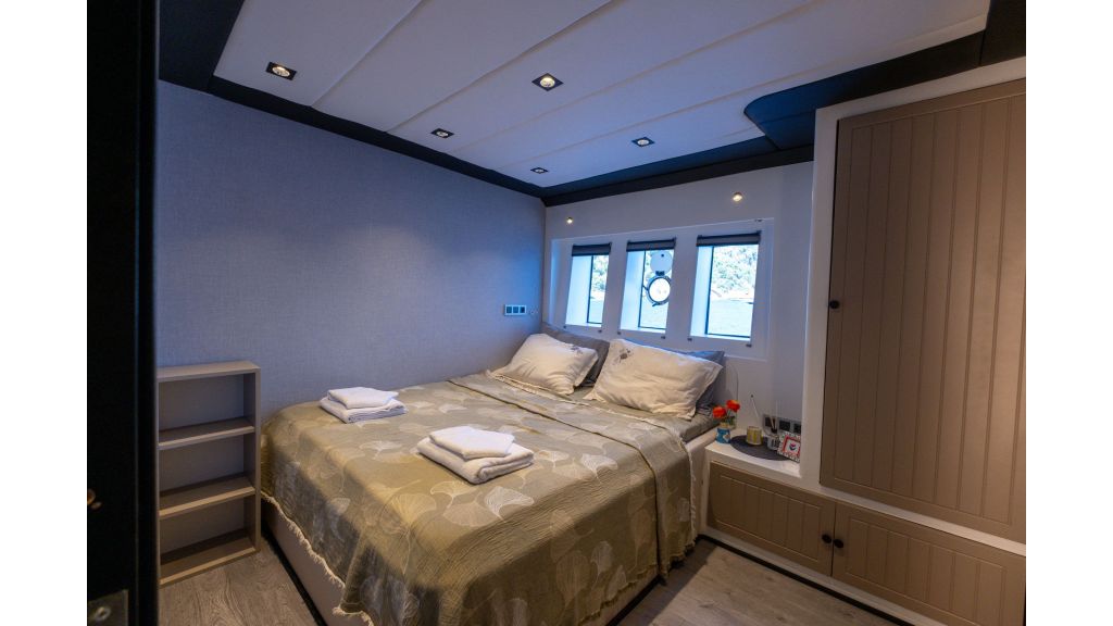Aksa-s Motor Yacht (026)