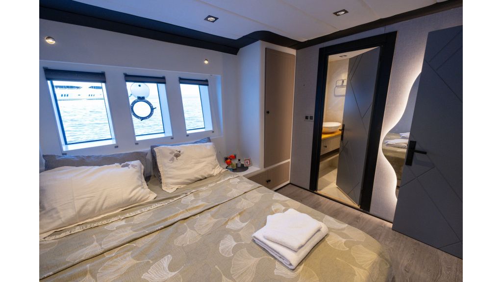 Aksa-s Motor Yacht (027)