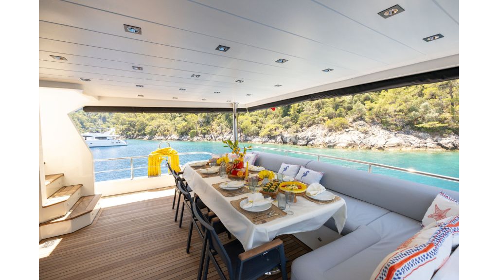 Aksa-s Motor Yacht (032)