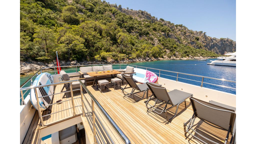 Aksa-s Motor Yacht (037)