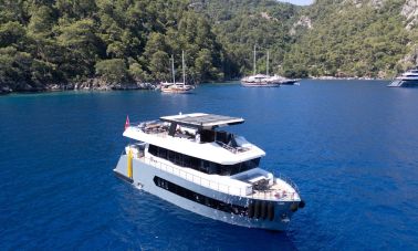 Aksa-s Motor Yacht MASTER (006)