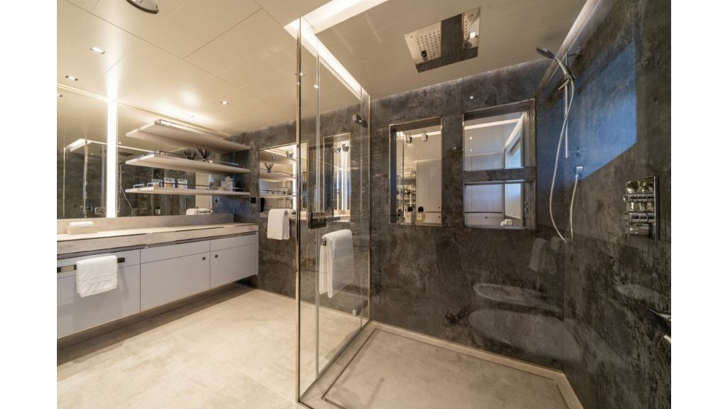salt motor yacht (025)