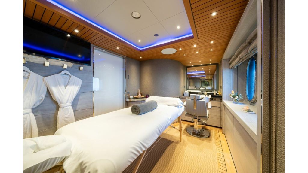 salt motor yacht (027)