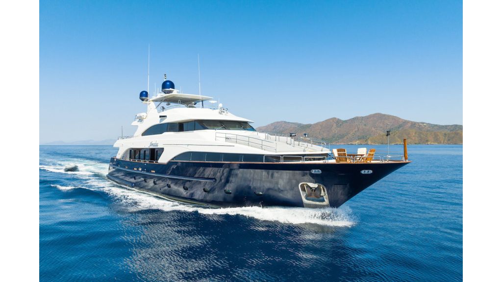 Amadea MotorYacht (015)