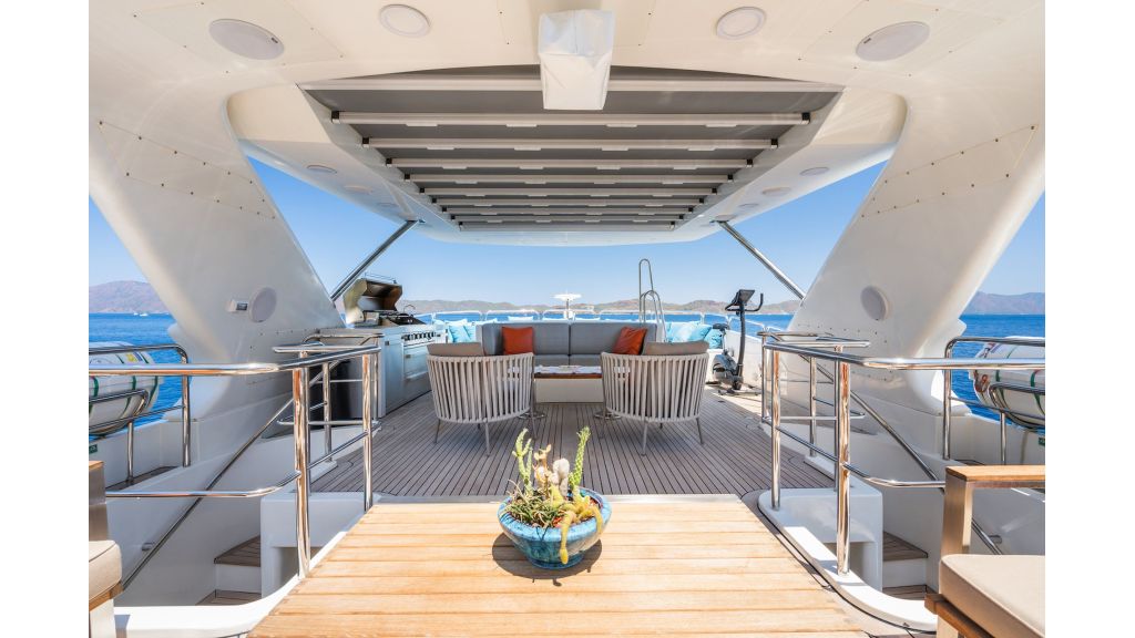 Amadea MotorYacht (024)