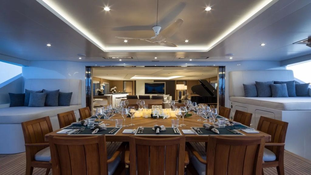 Artisan MotorYacht (006)
