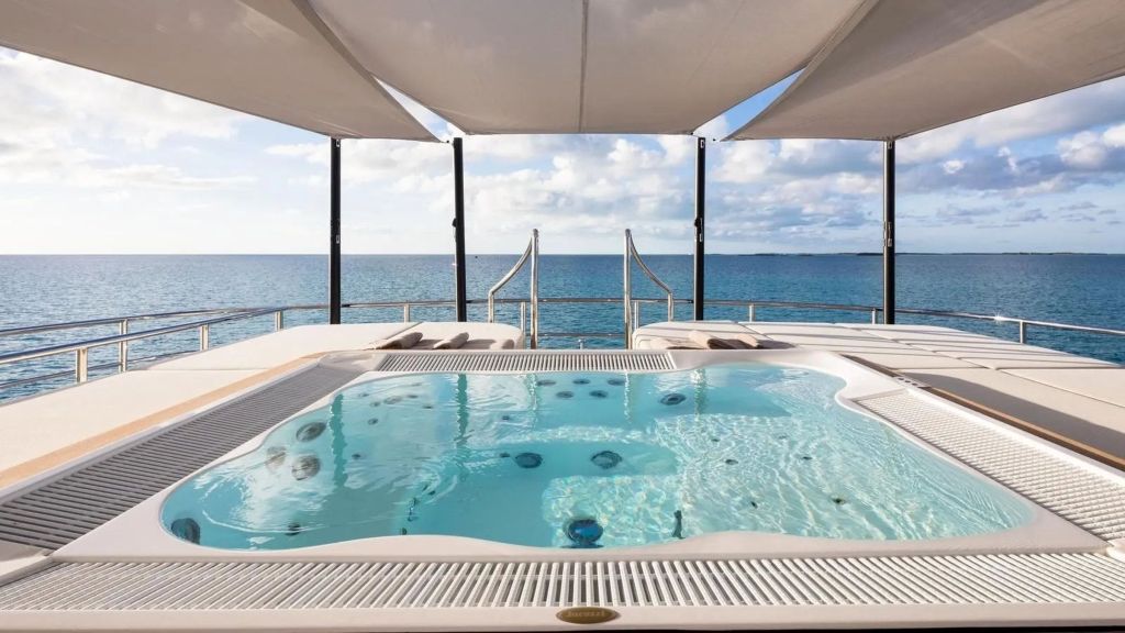 Artisan MotorYacht (010)