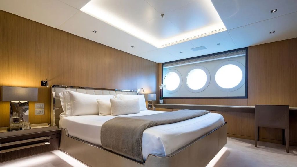Artisan MotorYacht (026)