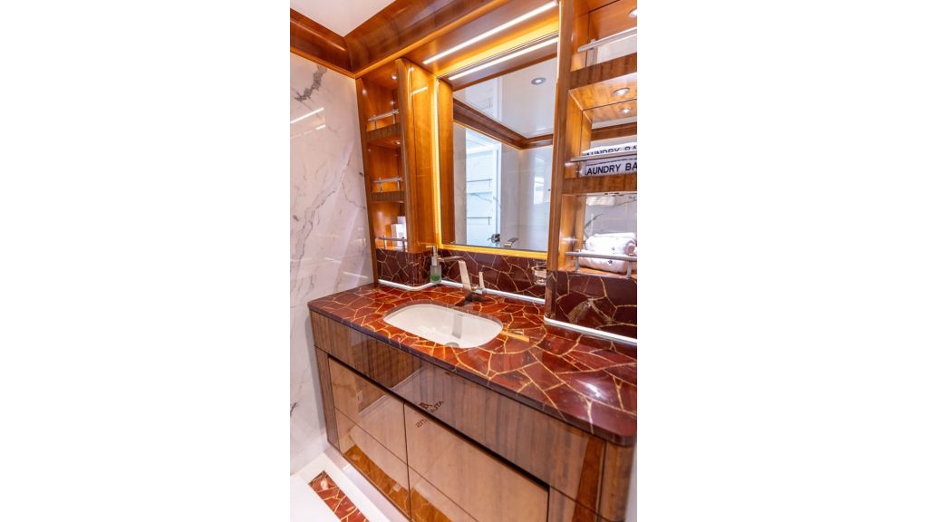 Atlantis MotorYacht (010)