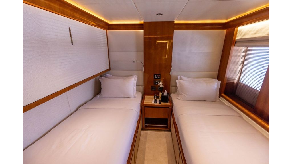 Atlantis MotorYacht (020)
