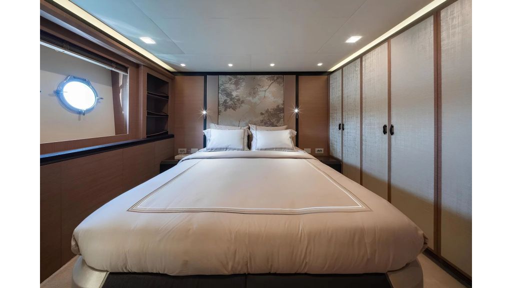Bella Luna MotorYacht (002)