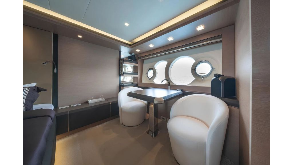 Bella Luna MotorYacht (003)