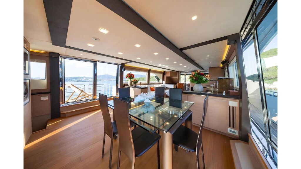 Bella Luna MotorYacht (010)