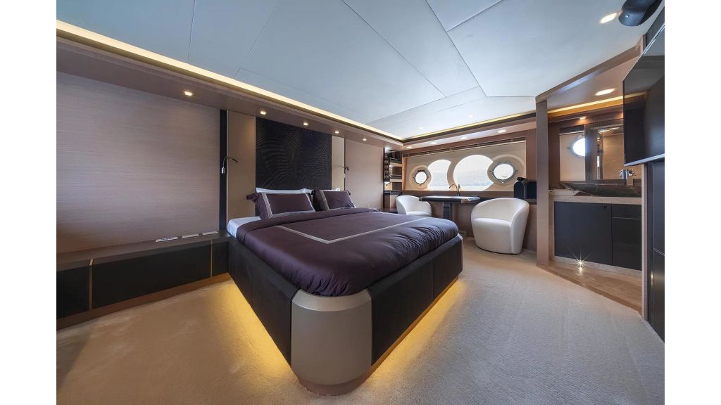 Bella Luna MotorYacht (021)
