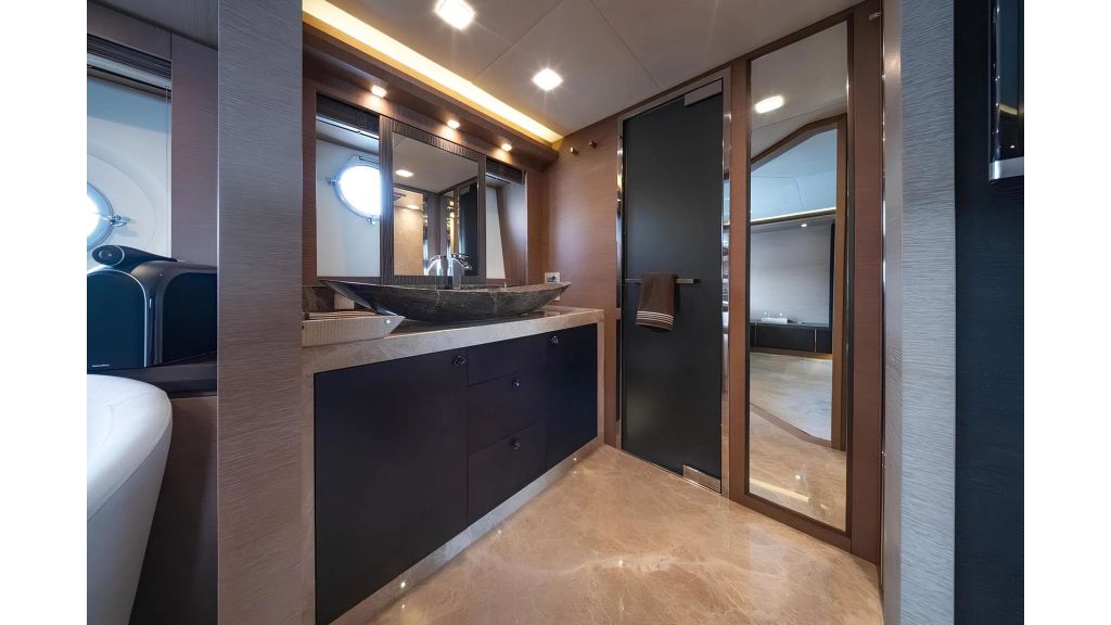 Bella Luna MotorYacht (027)