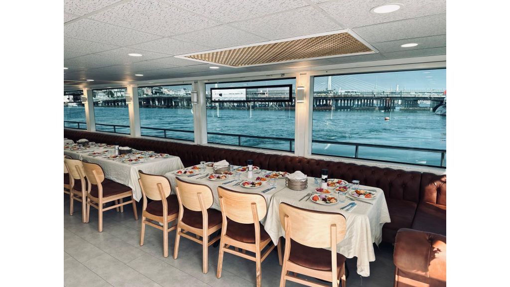 Ruyacz Motor Yacht (001)