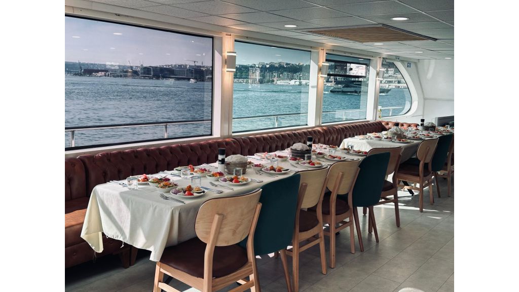 Ruyacz Motor Yacht (013)