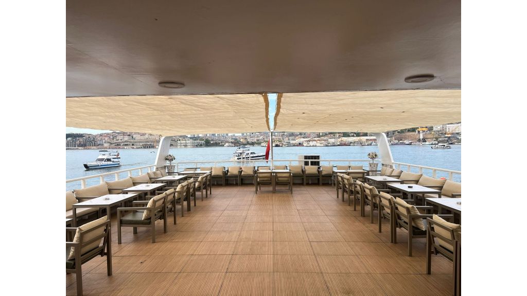 Ruyacz Motor Yacht (016)