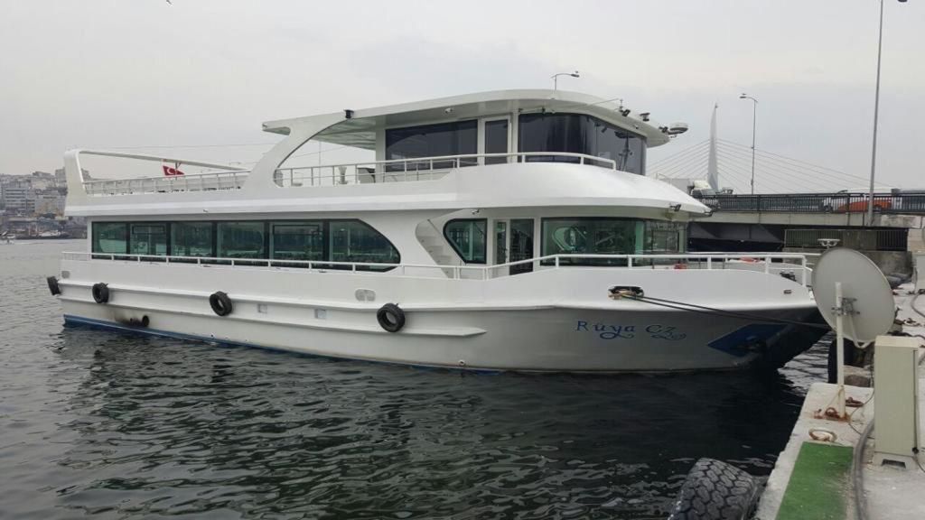 Ruyacz Motor Yacht (021)