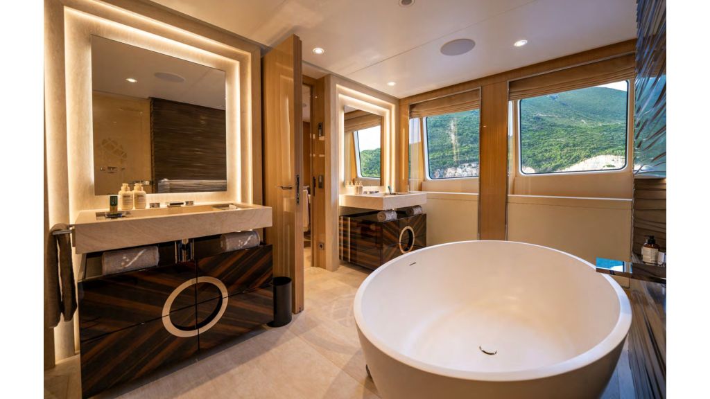 Starlust MotorYacht (007)