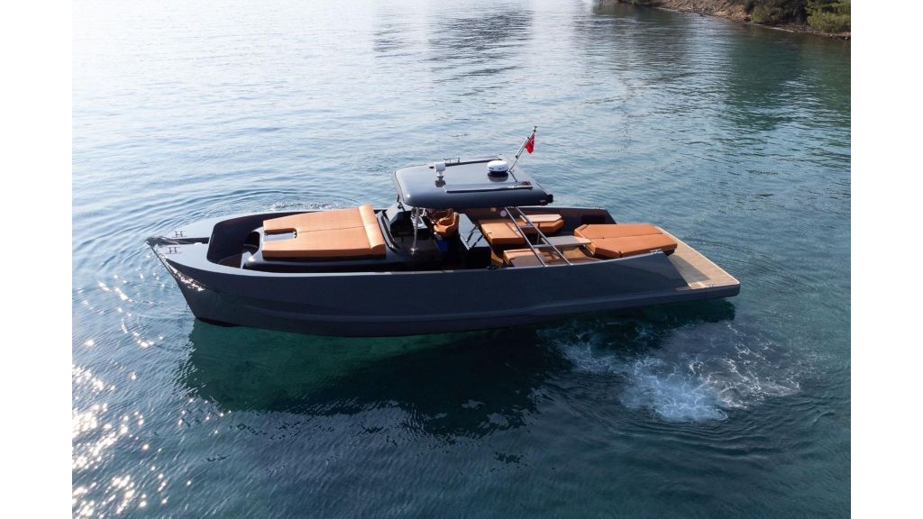 Bumblebee MotorYacht (001)