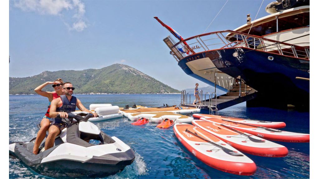 Casablanca Motor Yacht (012)