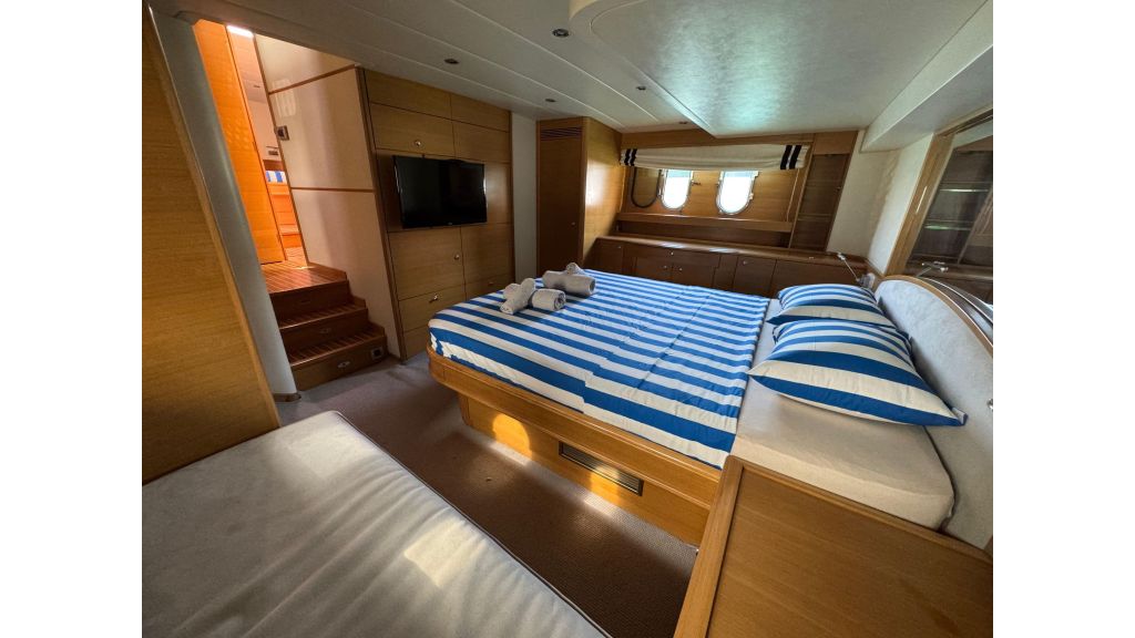 Guy Couach Motor Yacht (007)
