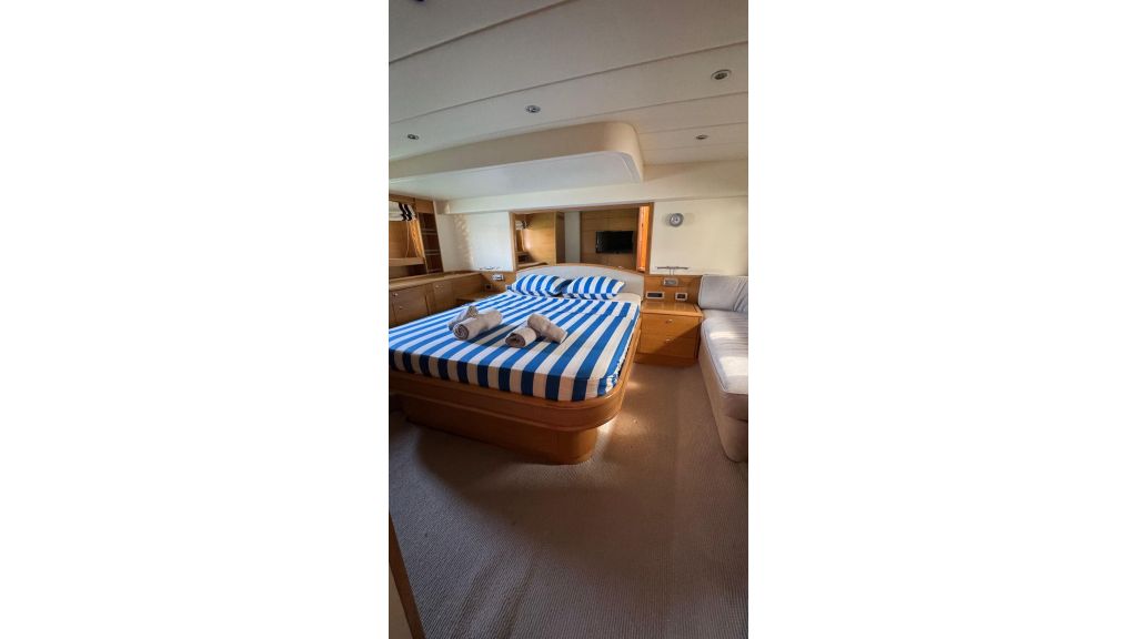 Guy Couach Motor Yacht (009)