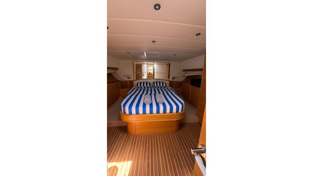 Guy Couach Motor Yacht (010)