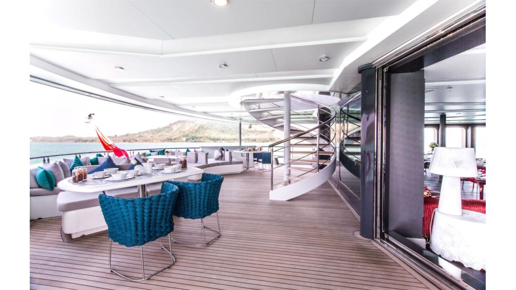 Saluzi Motor Yacht (004)