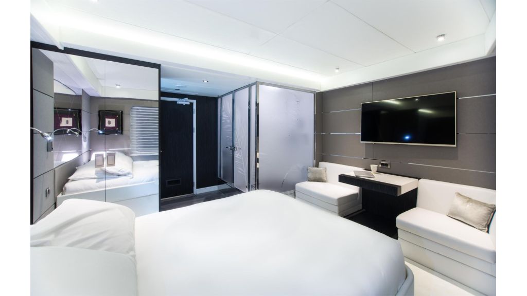 Saluzi Motor Yacht (011)