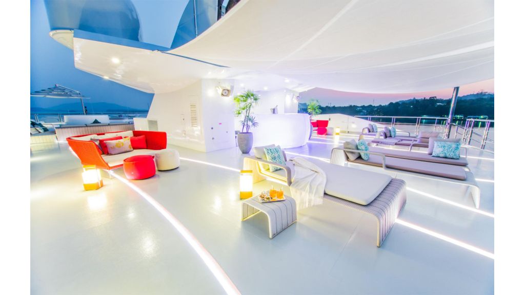 Saluzi Motor Yacht (017)