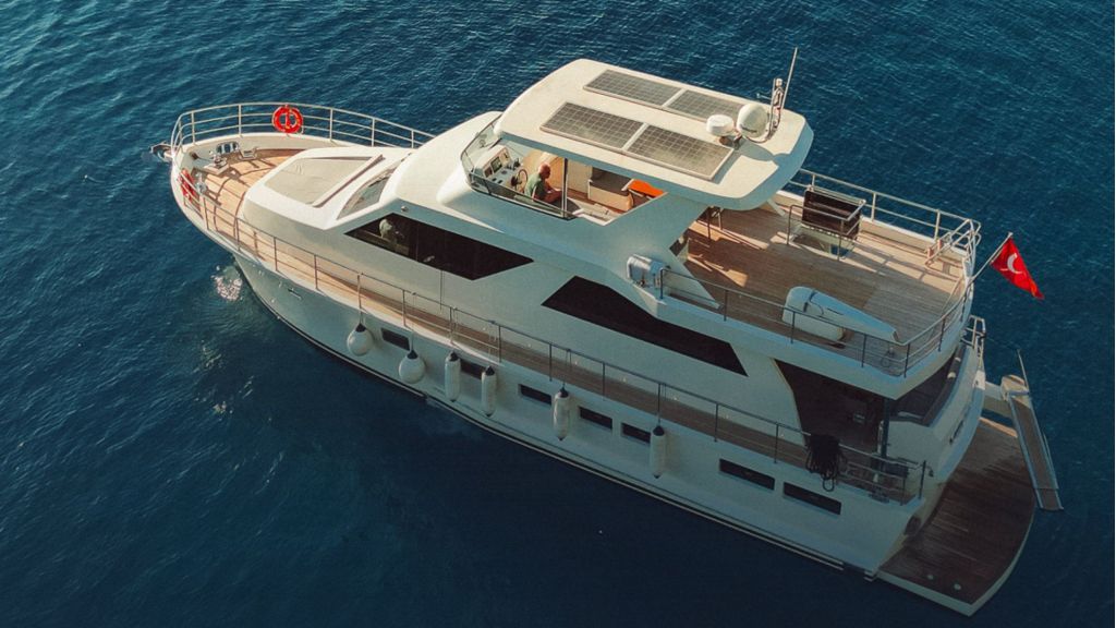 Vera 34 Motor Yacht (003)