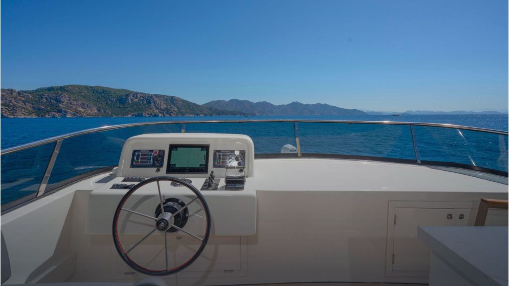Vera 34 Motor Yacht (010)