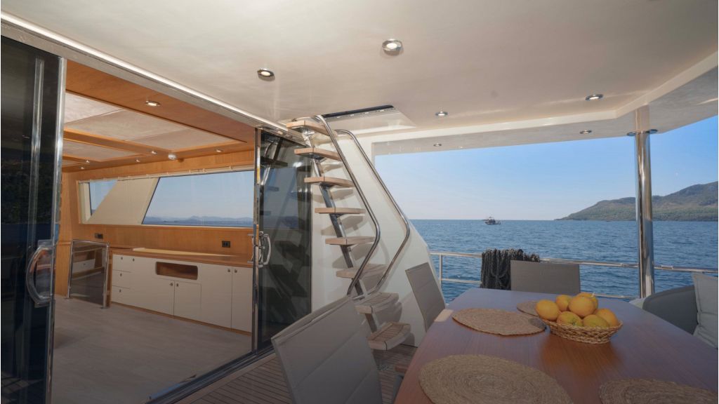 Vera 34 Motor Yacht (015)