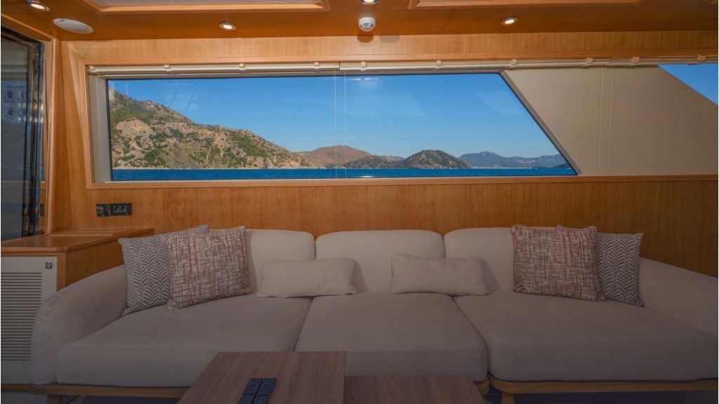 Vera 34 Motor Yacht (018)