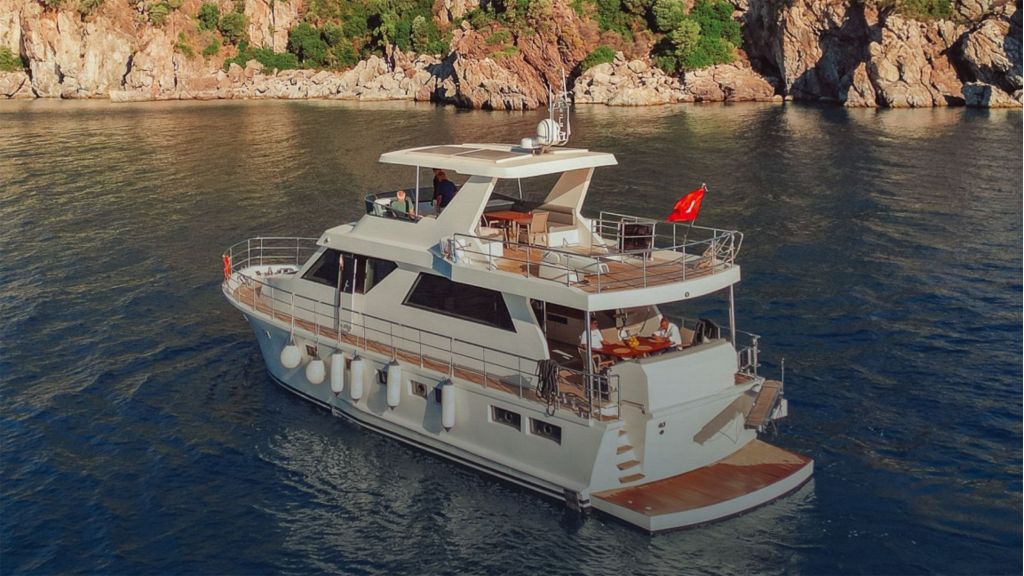 Vera 34 Motor Yacht MASTER(002)
