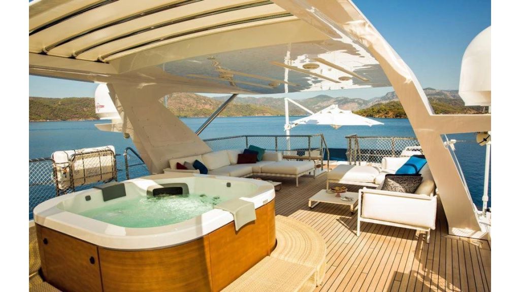 Benetti Tradition Supreme 108 (24)