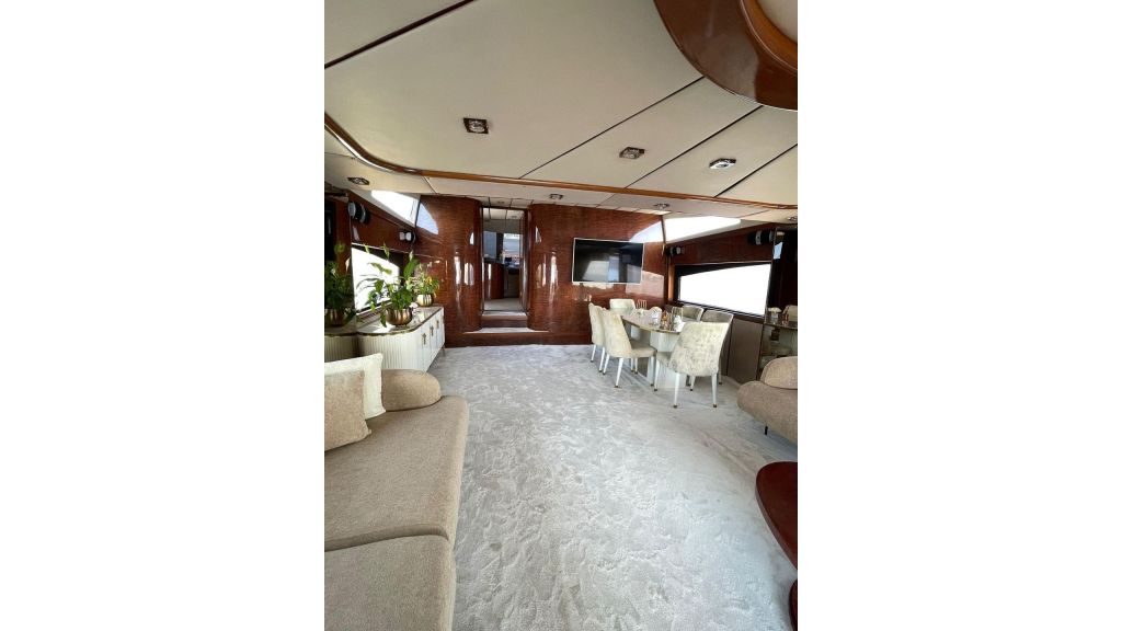 Luxury Motoryacht P_Page_6_Image_0017