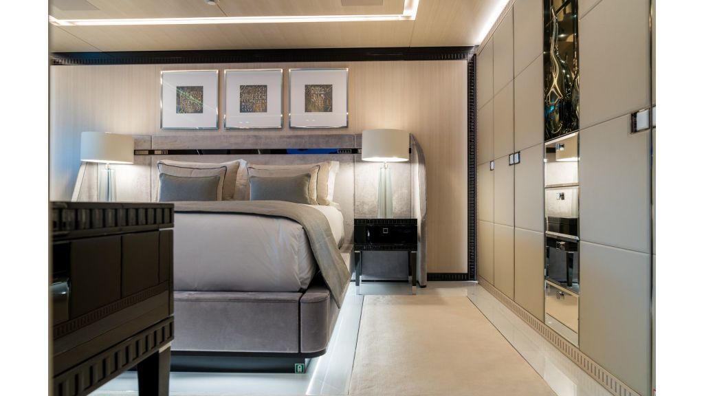 POLESTAR-Mega Yacht (1)