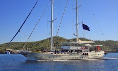 Aegean Clipper,