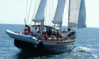 1288884796_sailing_yacht__21