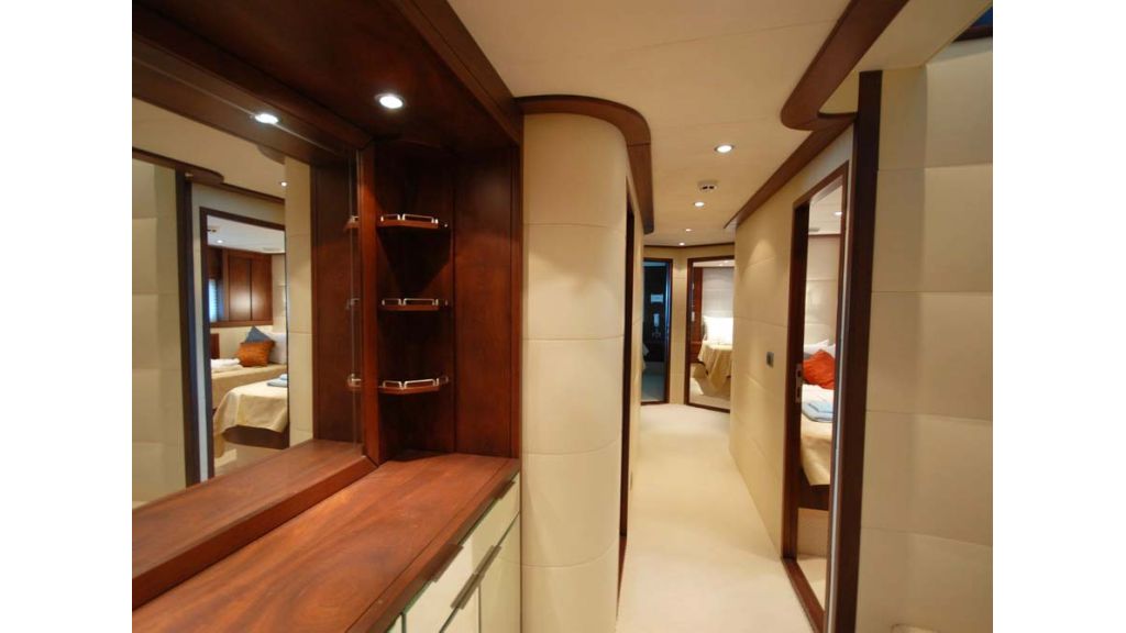 1287579355_motoryacht_for_sale_14