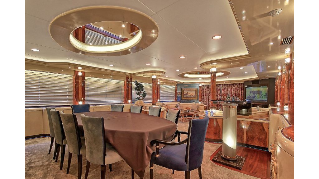 39m Mahogany Built Motor Yacht for Sale