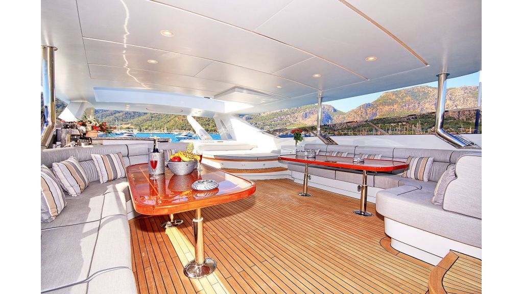 39m Mahogany Built Motor Yacht for Sale (53)