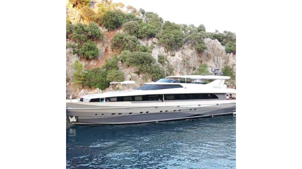 39m Mahogany Built Motor Yacht for Sale (7)