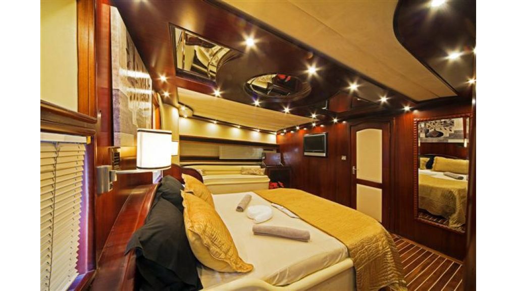 6 cabin luxury charter gulet (3)